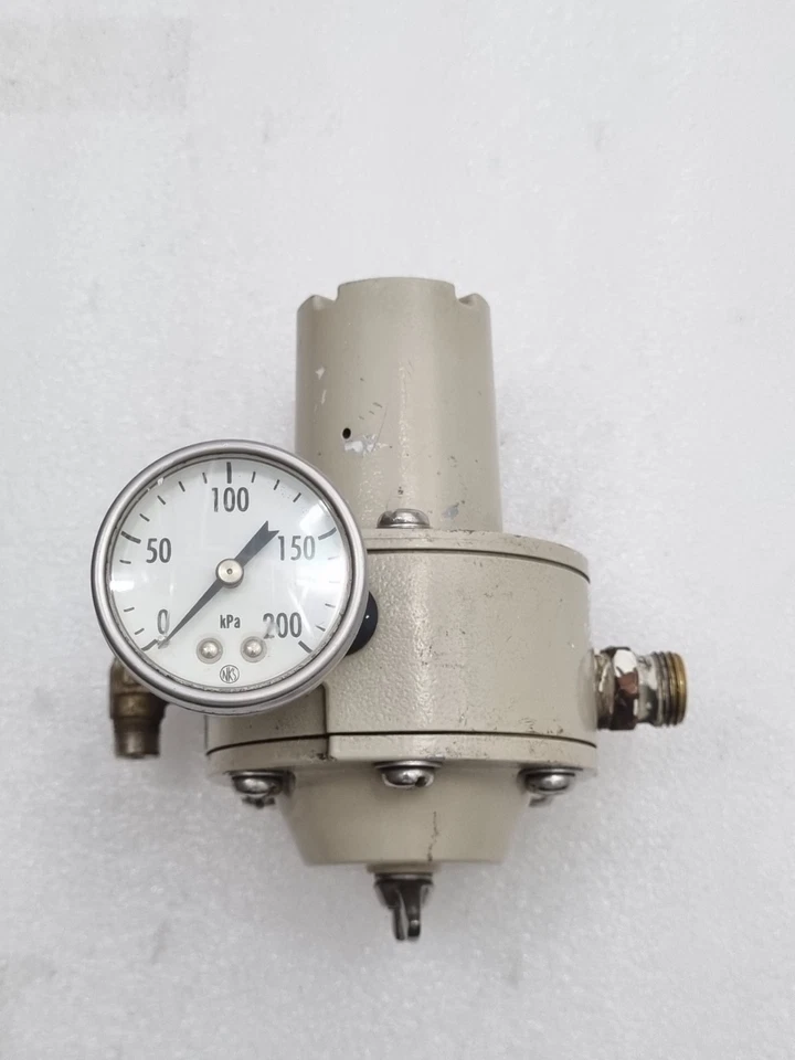 Azbil KZ03-1A Air Regulator In Max. 970kPa Out. 140kPA Made In Japan KZ03-1A